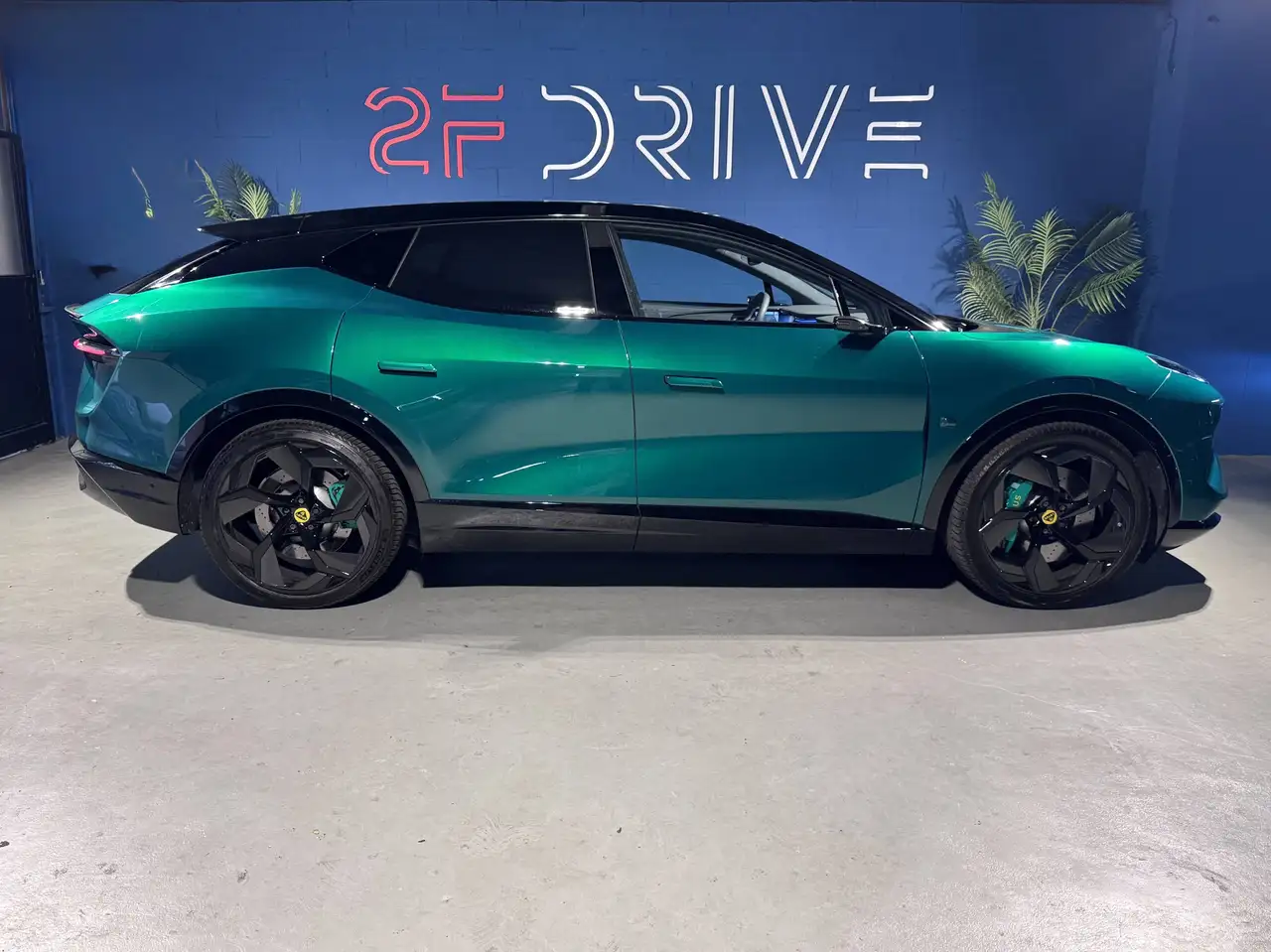 Lotus Eletre 2024