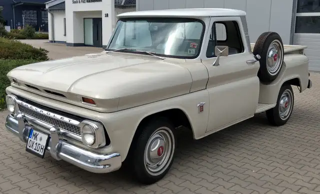 Chevrolet C10 Pick Up ORIGINAL V8 !!!