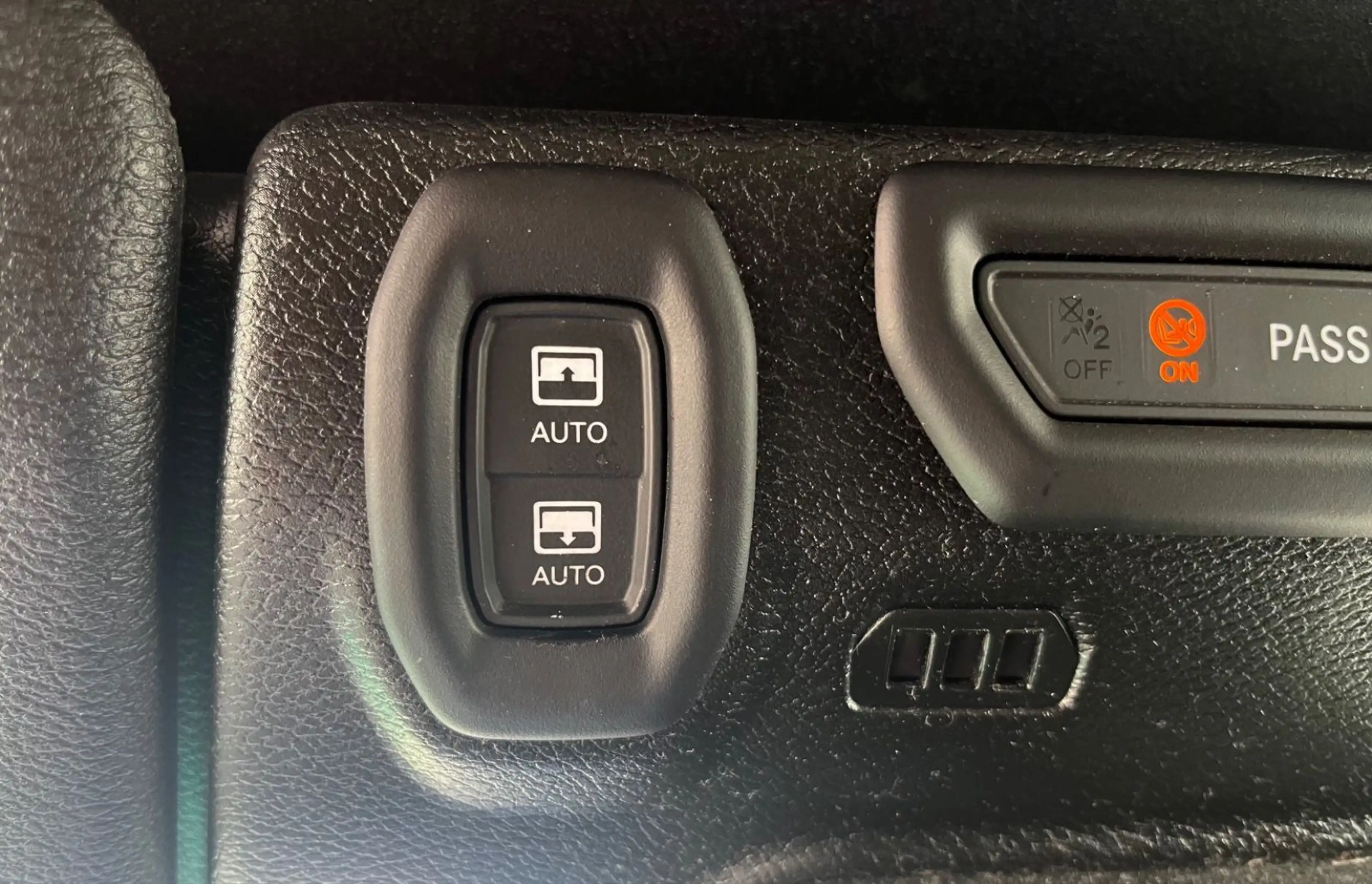 Jeep Wrangler 2.0 T-GDi Unlimited Sahara Automatik — photo 8