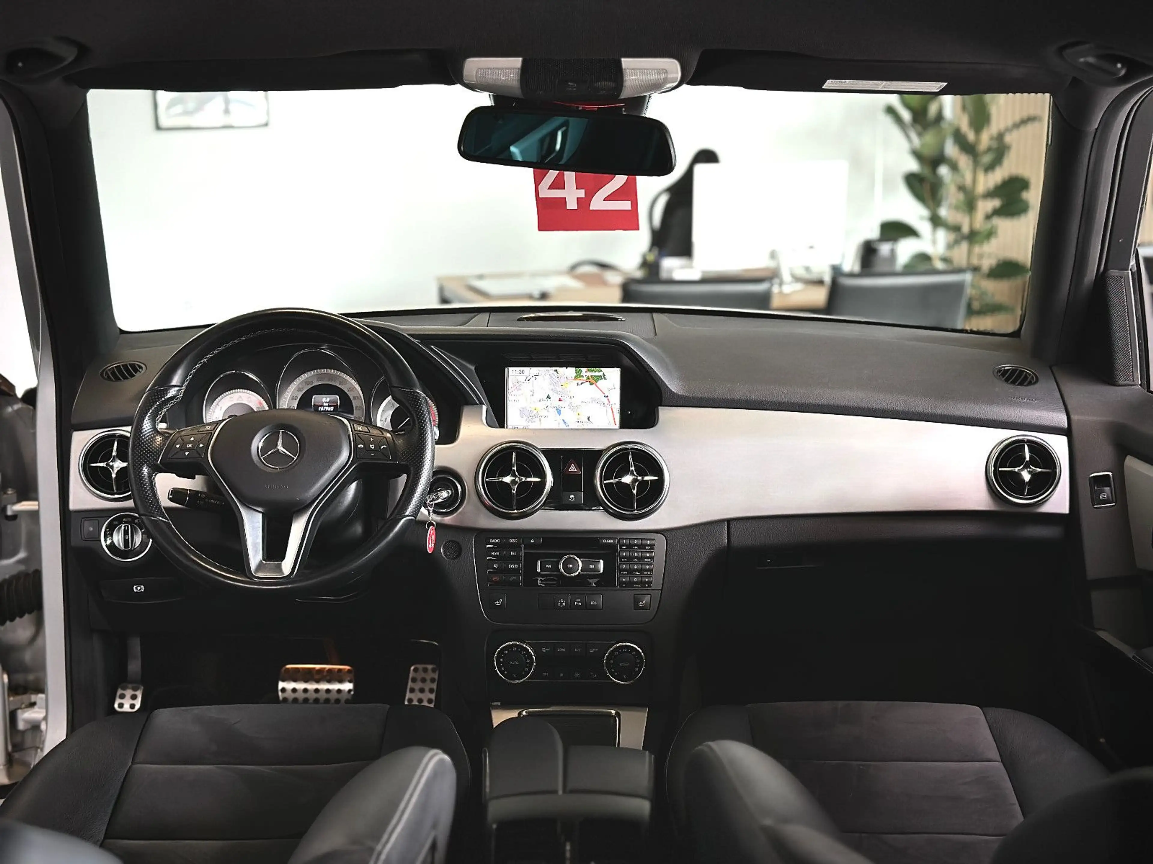 Mercedes-Benz GLK 350 4Matic AHK*Rückkamera*MB-Scheckheft* 20" — photo 9