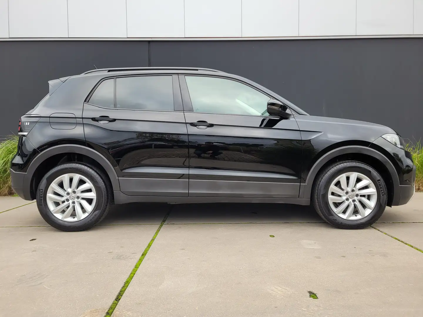 Volkswagen T-Cross 1.6 TDI SCR*APP CONN.*LANE ASSIST*DODE HOEK CAMERA Zwart - 2
