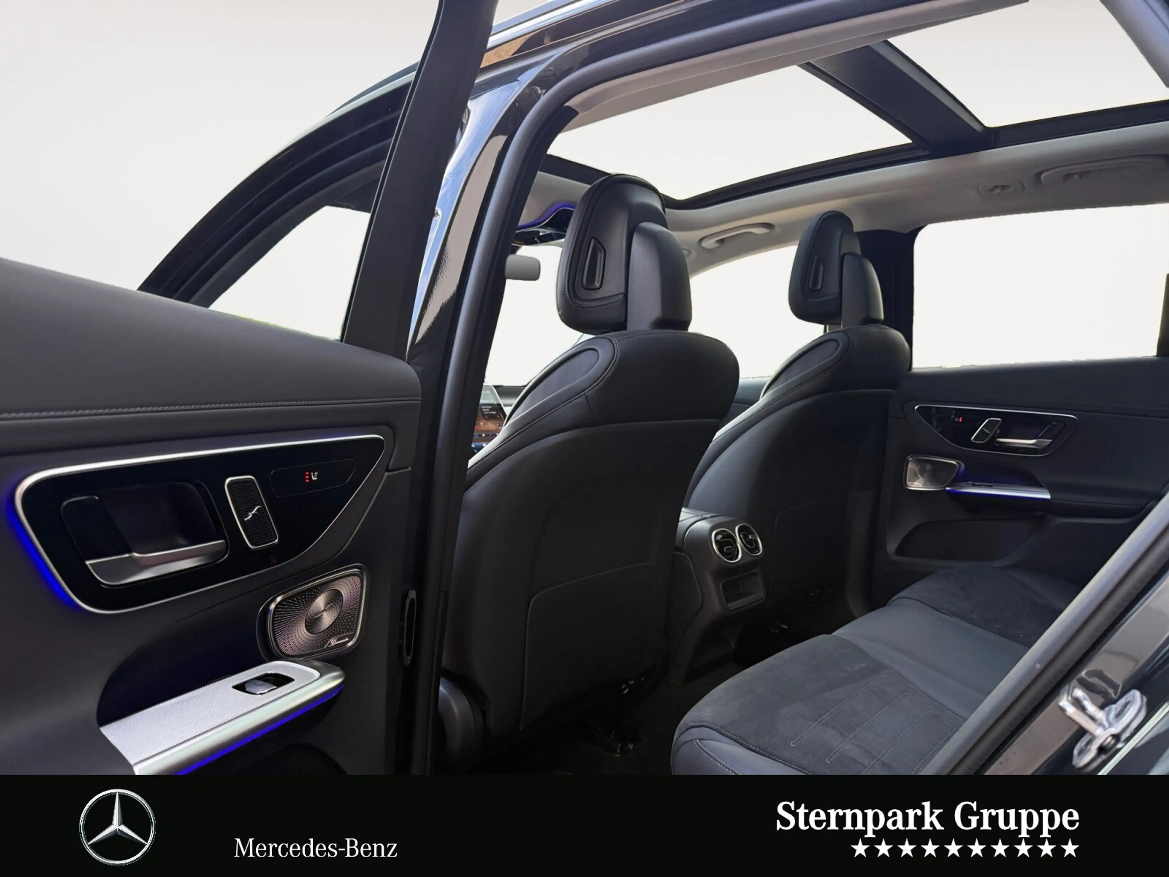 Mercedes-Benz GLC 400 GLC 400 e 4M AMG Pano+HuD+AHK+Night+PREMIUM+360° — photo 13