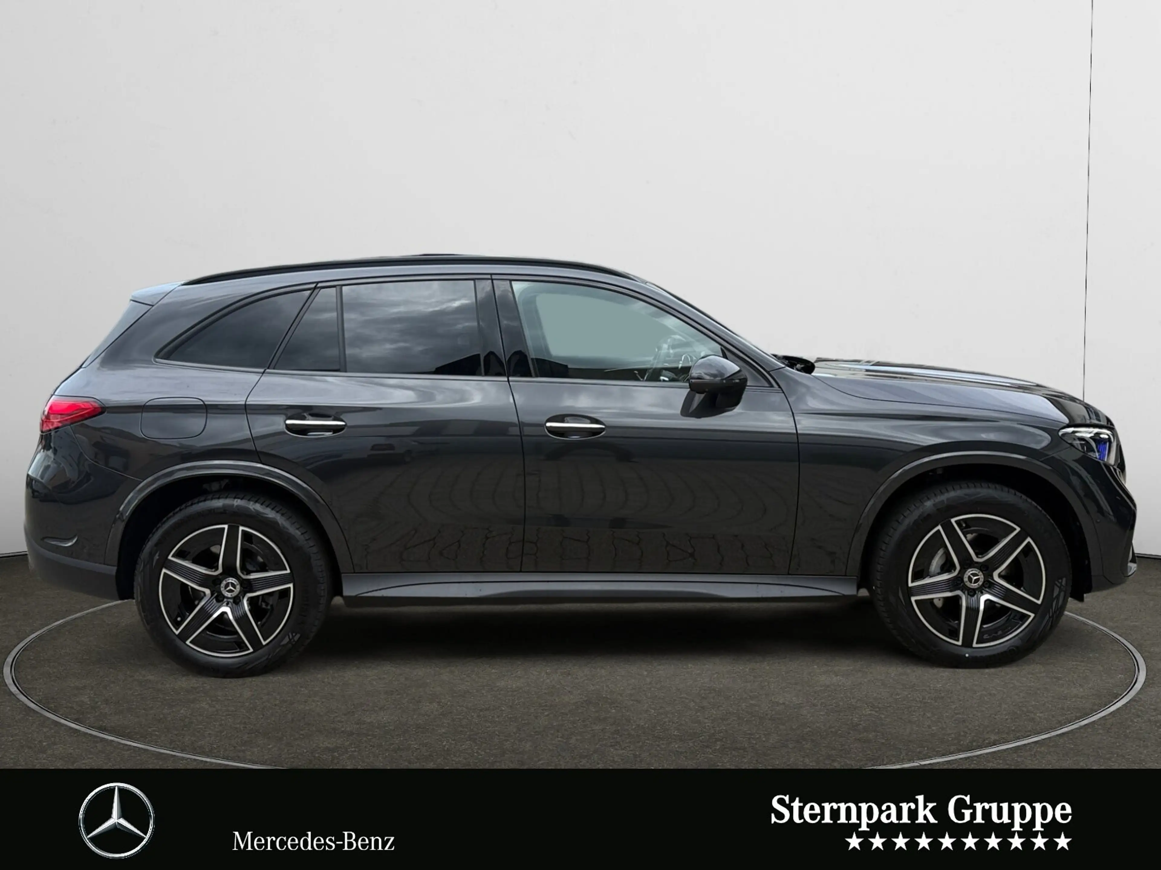 Mercedes-Benz GLC 400 GLC 400 e 4M AMG Pano+HuD+AHK+Night+PREMIUM+360° — photo 6