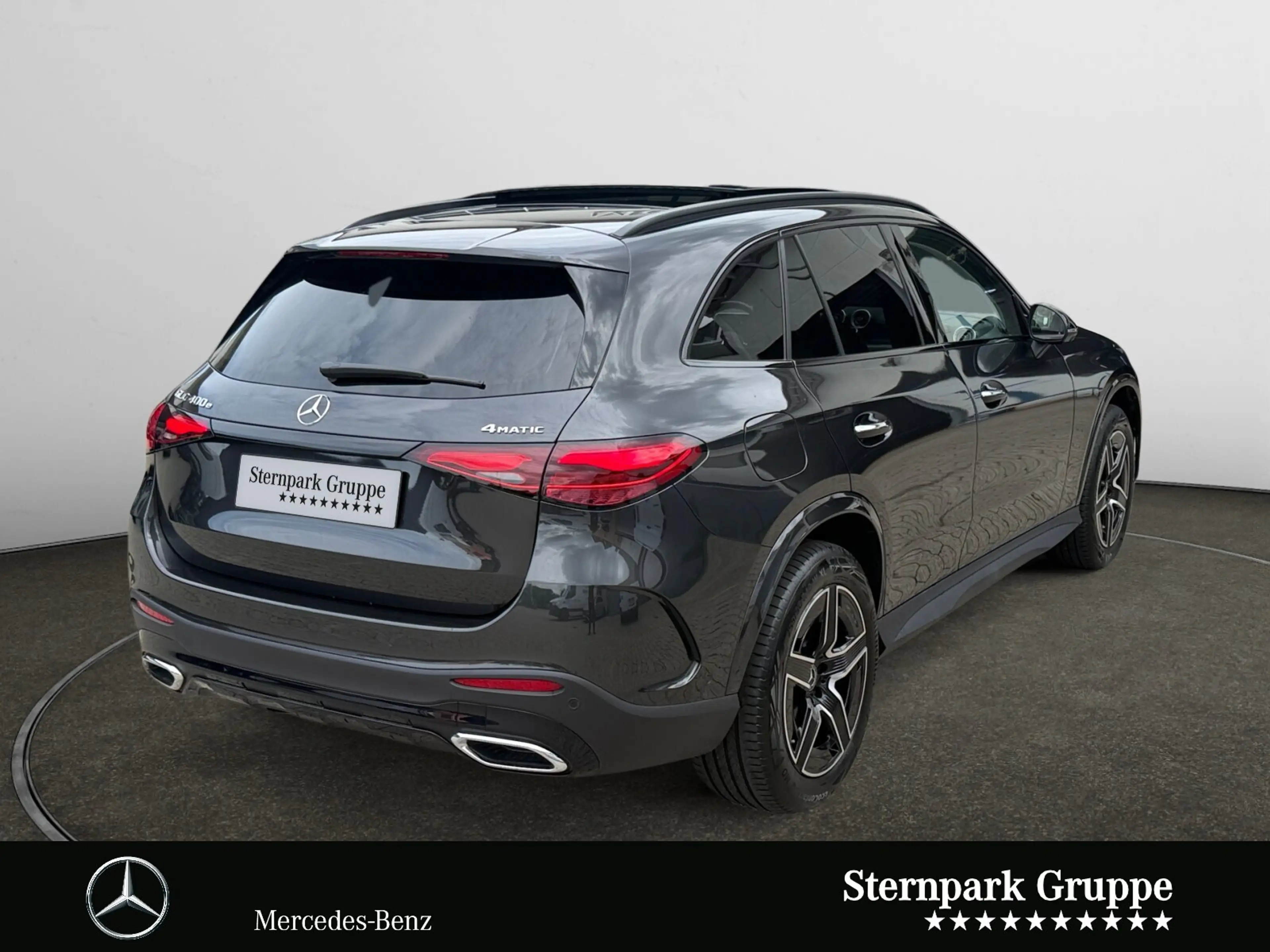 Mercedes-Benz GLC 400 GLC 400 e 4M AMG Pano+HuD+AHK+Night+PREMIUM+360° — photo 5