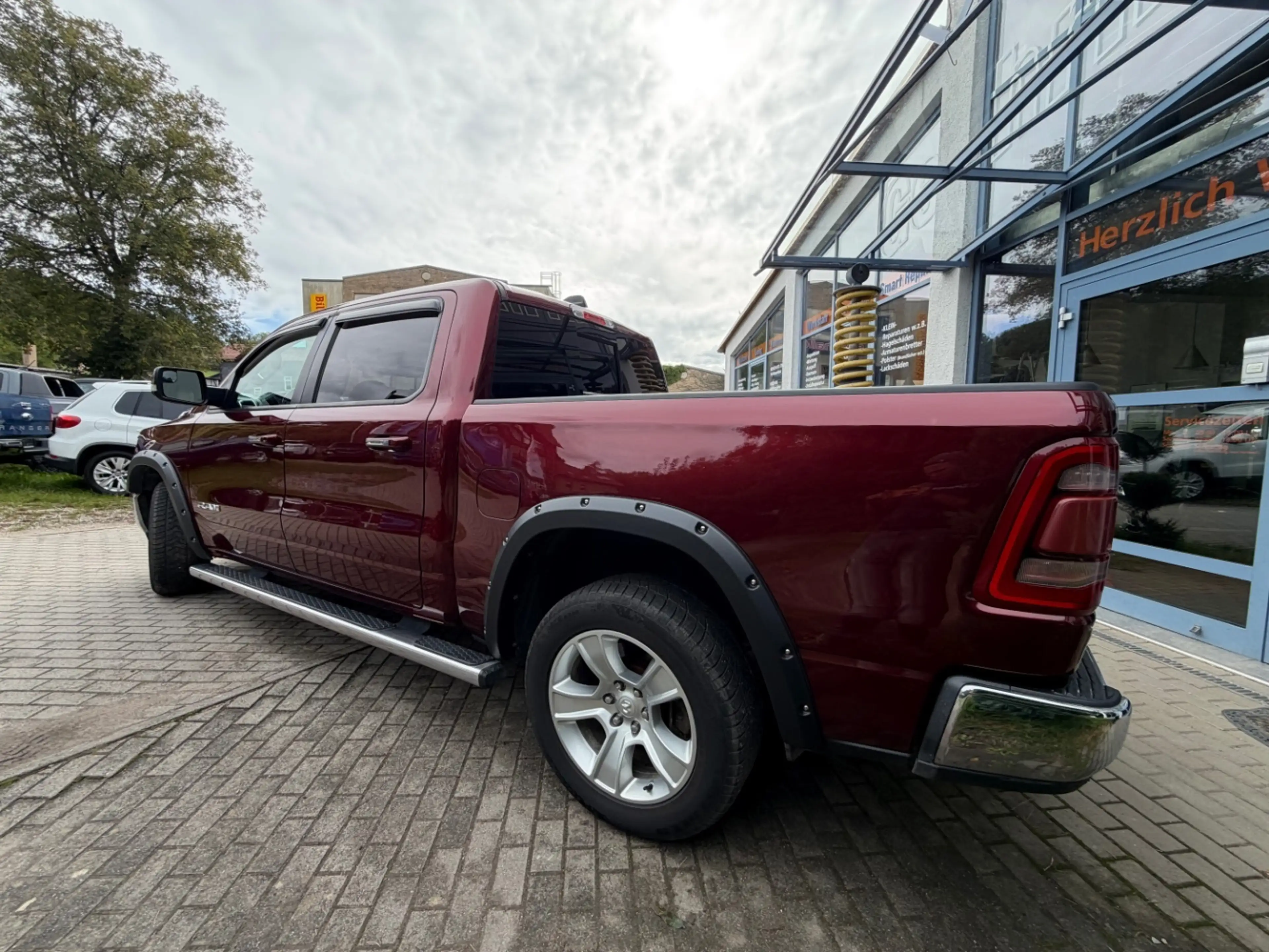 Dodge RAM Laramie 5,7 HEMI 4+4 NAP LEDER LED — photo 3