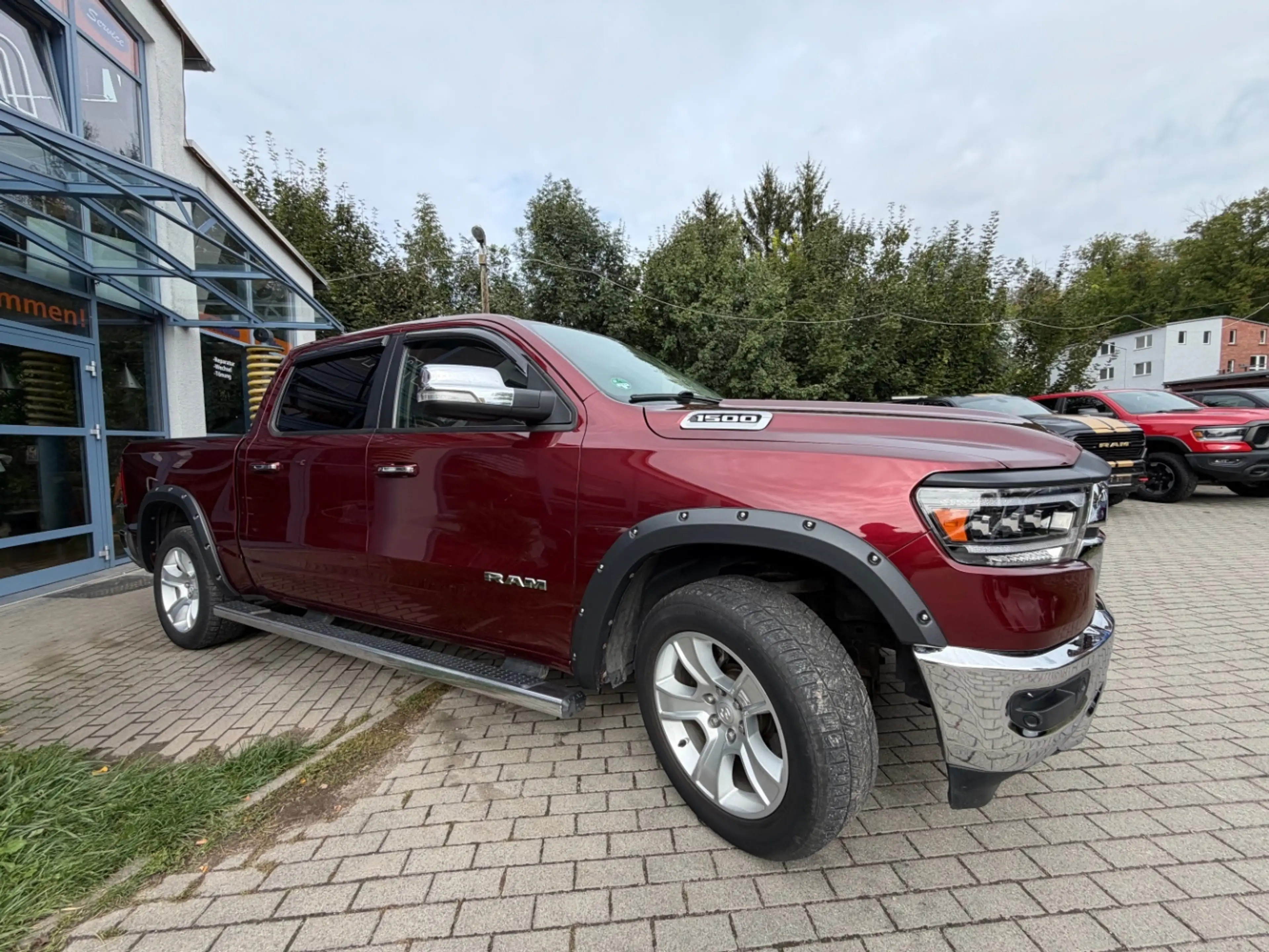 Dodge RAM Laramie 5,7 HEMI 4+4 NAP LEDER LED — photo 5