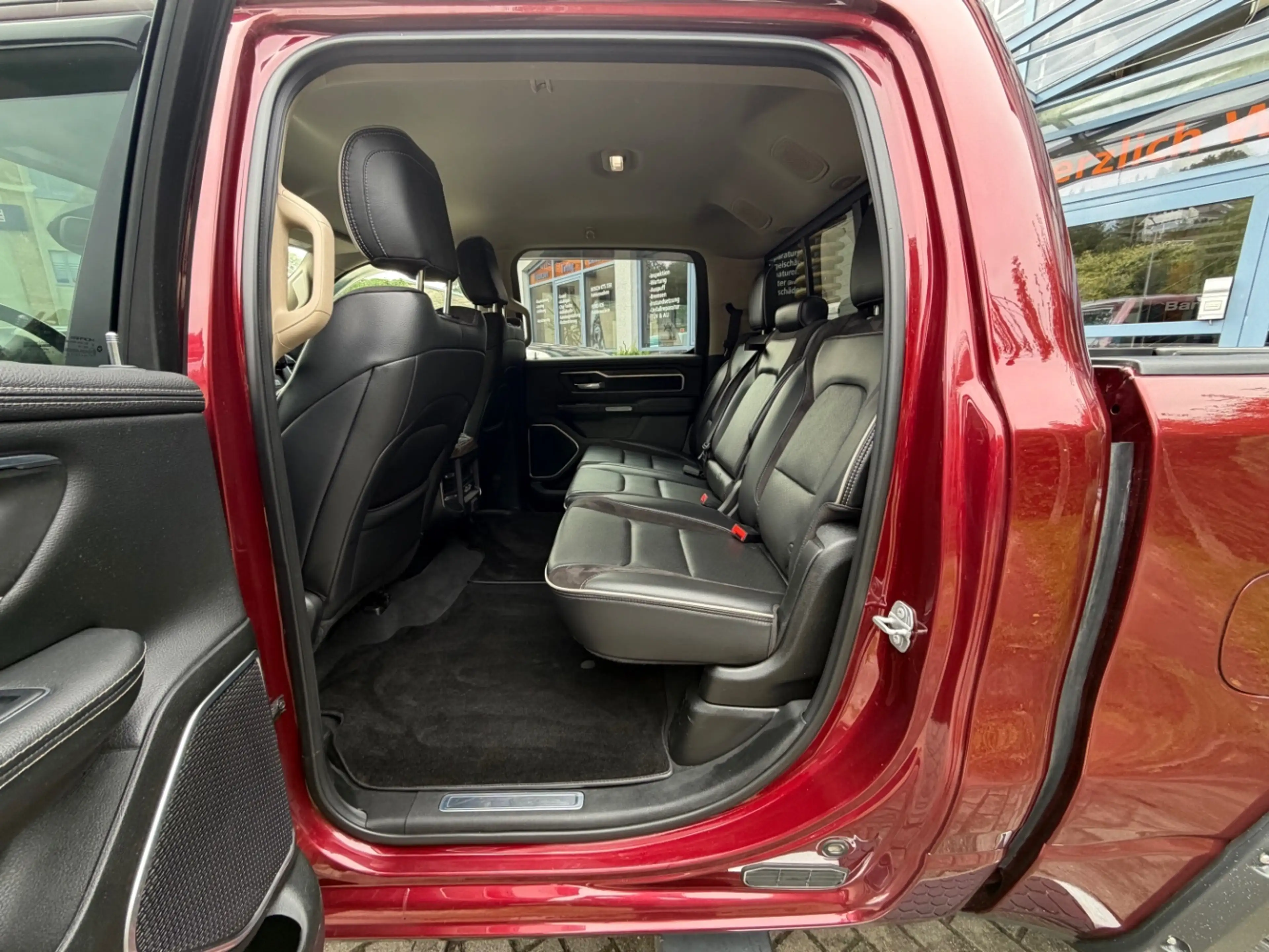 Dodge RAM Laramie 5,7 HEMI 4+4 NAP LEDER LED — photo 12