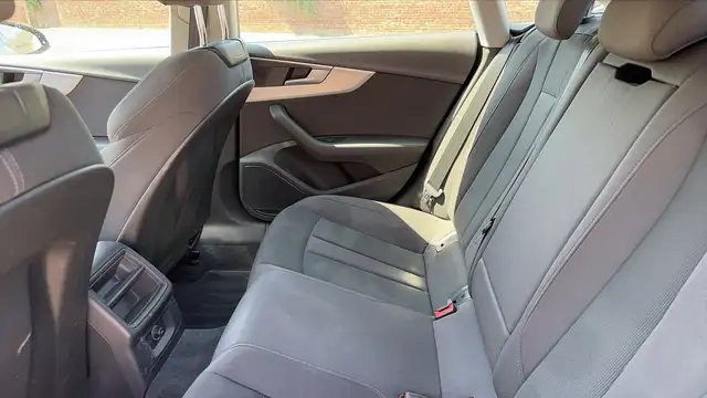 Audi A5 view 9