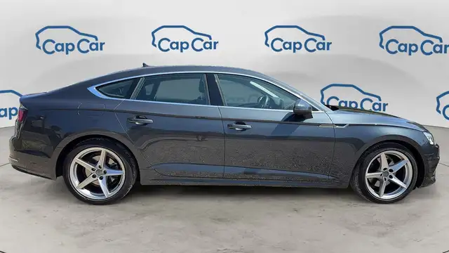 Audi A5 view 4