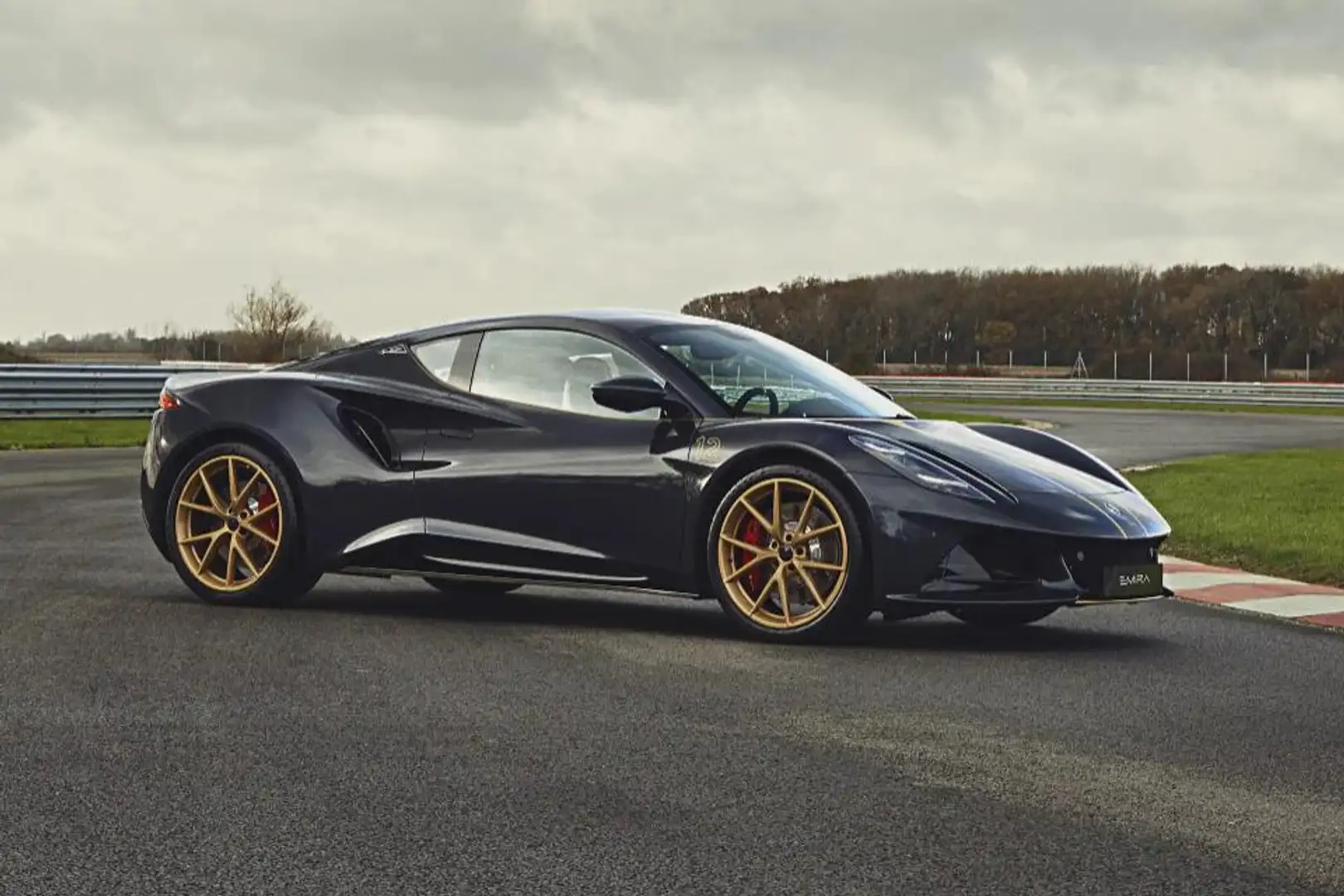 Lotus Emira Turbo Limited Edition Oro - 1