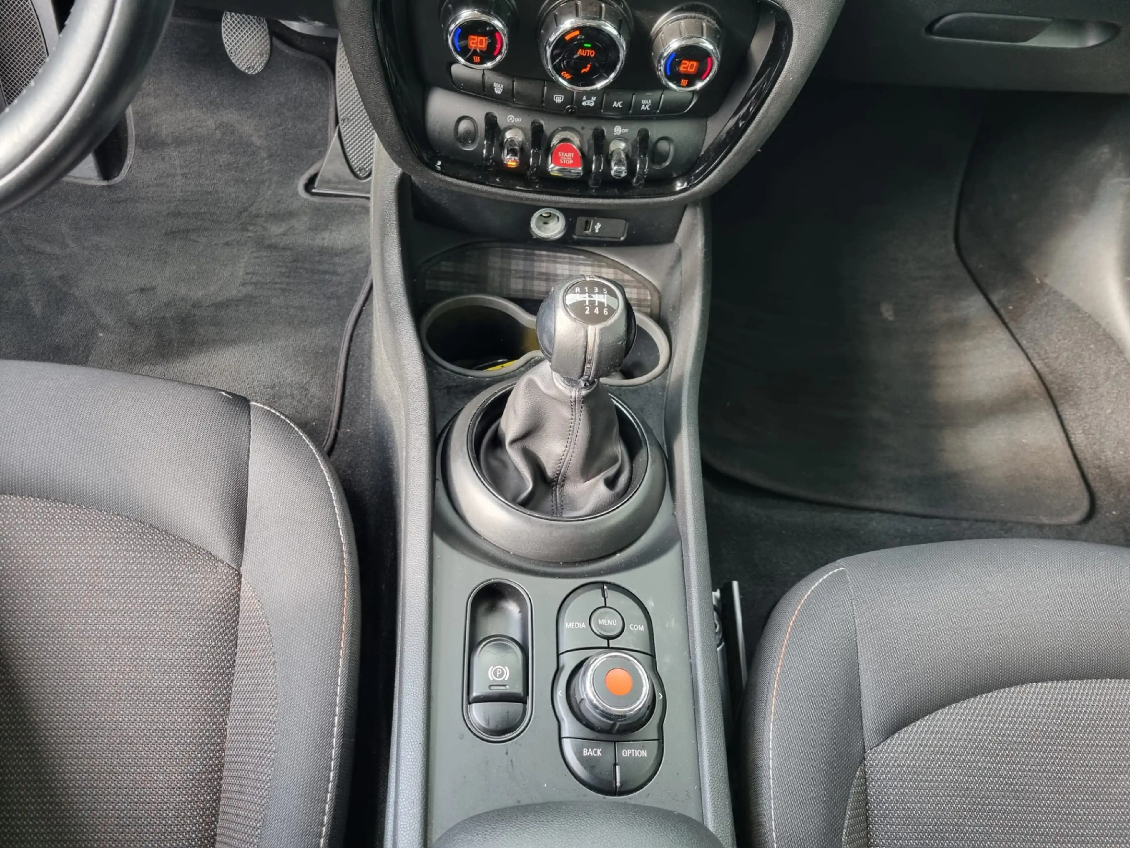 MINI One Clubman Mini 1.5 Pepper | volledige onderhoudshistorie — photo 7