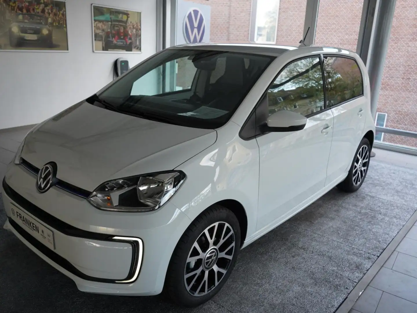 Volkswagen e-up! Edition KAMERA AMBI SITZH LM16 Bluetooth Weiß - 2