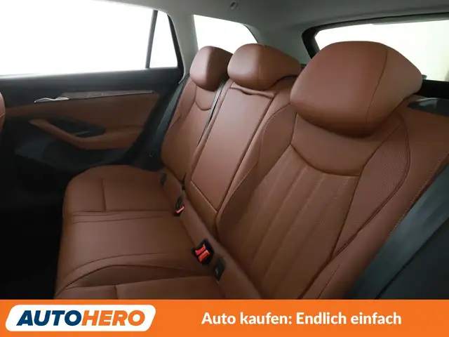 Skoda Superb view 14