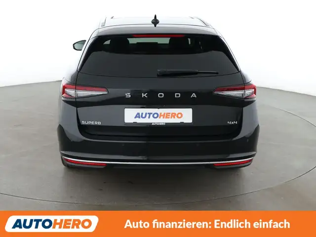 Skoda Superb view 5