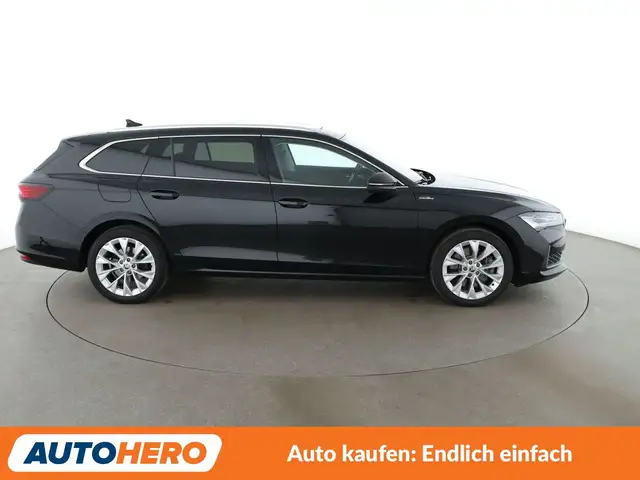 Skoda Superb view 7