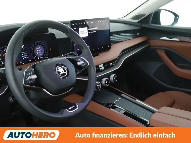 Skoda Superb view 11