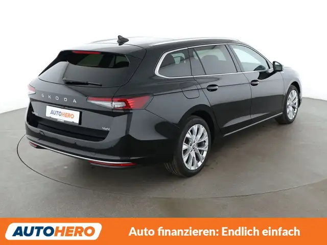 Skoda Superb view 6