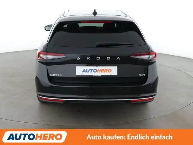 Skoda Superb view 5