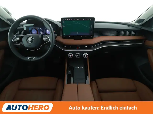 Skoda Superb view 12