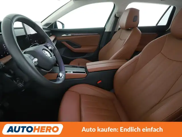 Skoda Superb view 10