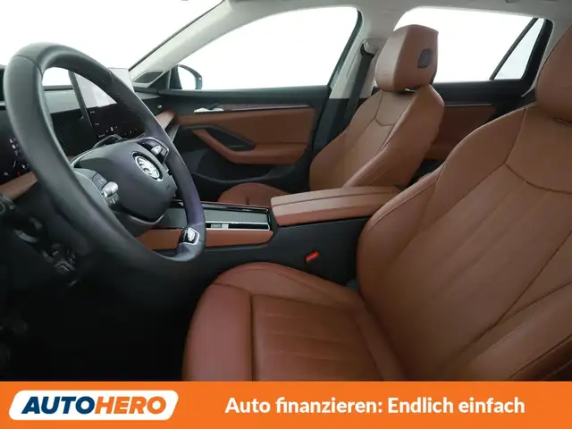 Skoda Superb view 10