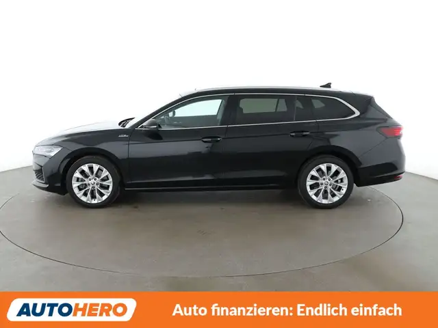 Skoda Superb view 3