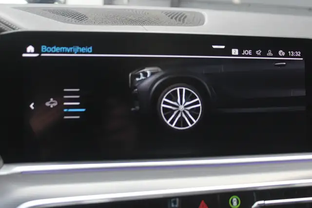 BMW X5 view 16