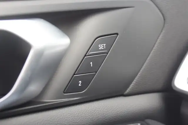 BMW X5 view 10