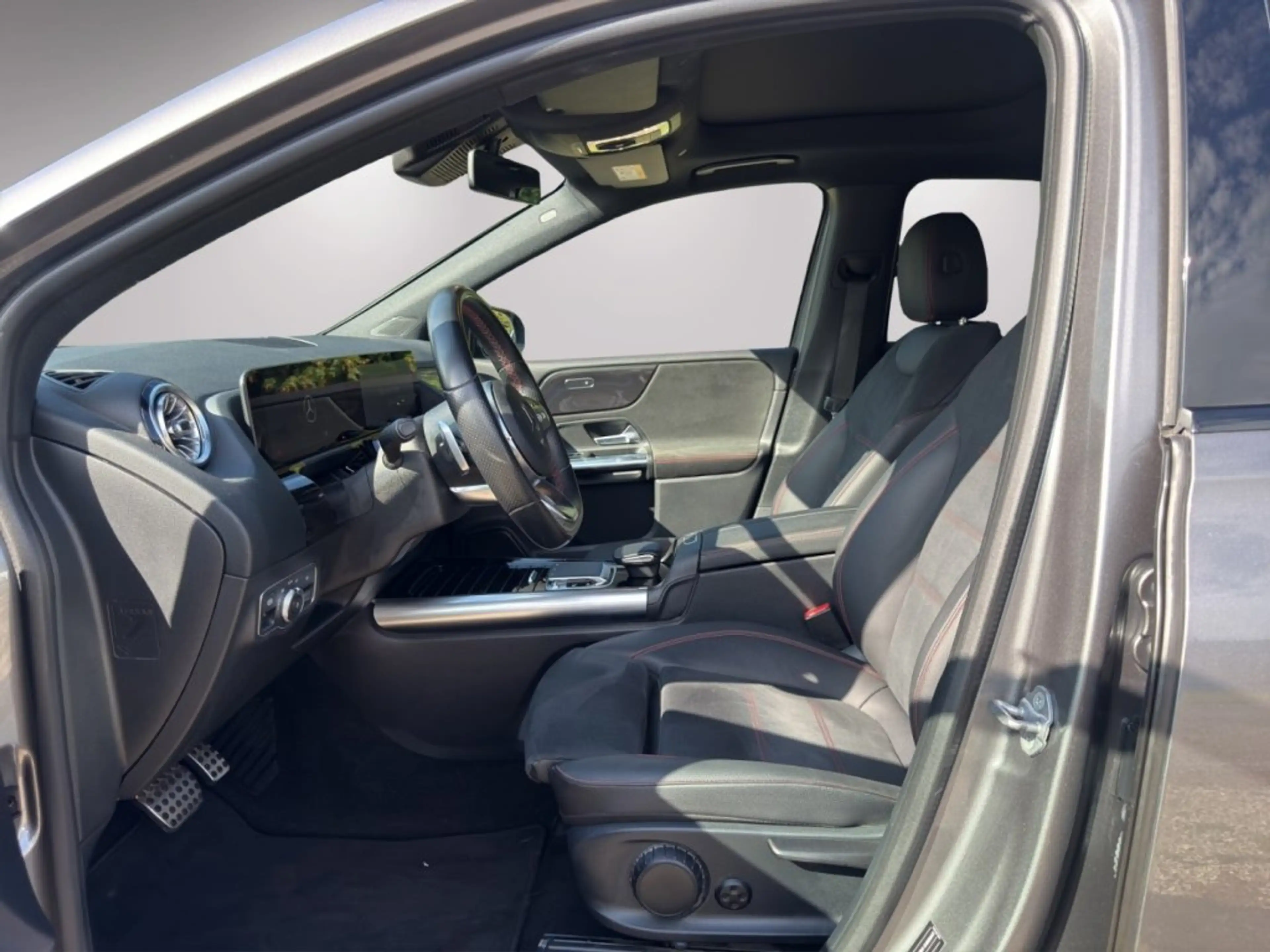 Mercedes-Benz B 180 D (W247) Aut. — photo 7
