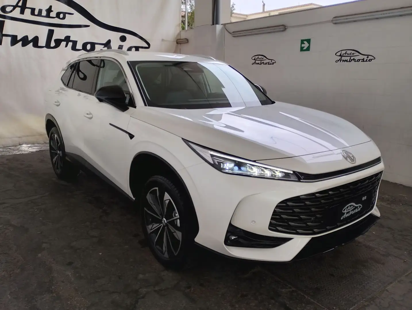 MG HS 1.5T-GDI AT Luxury  TUA DA 329,00 EURO AL MESE Wit - 2