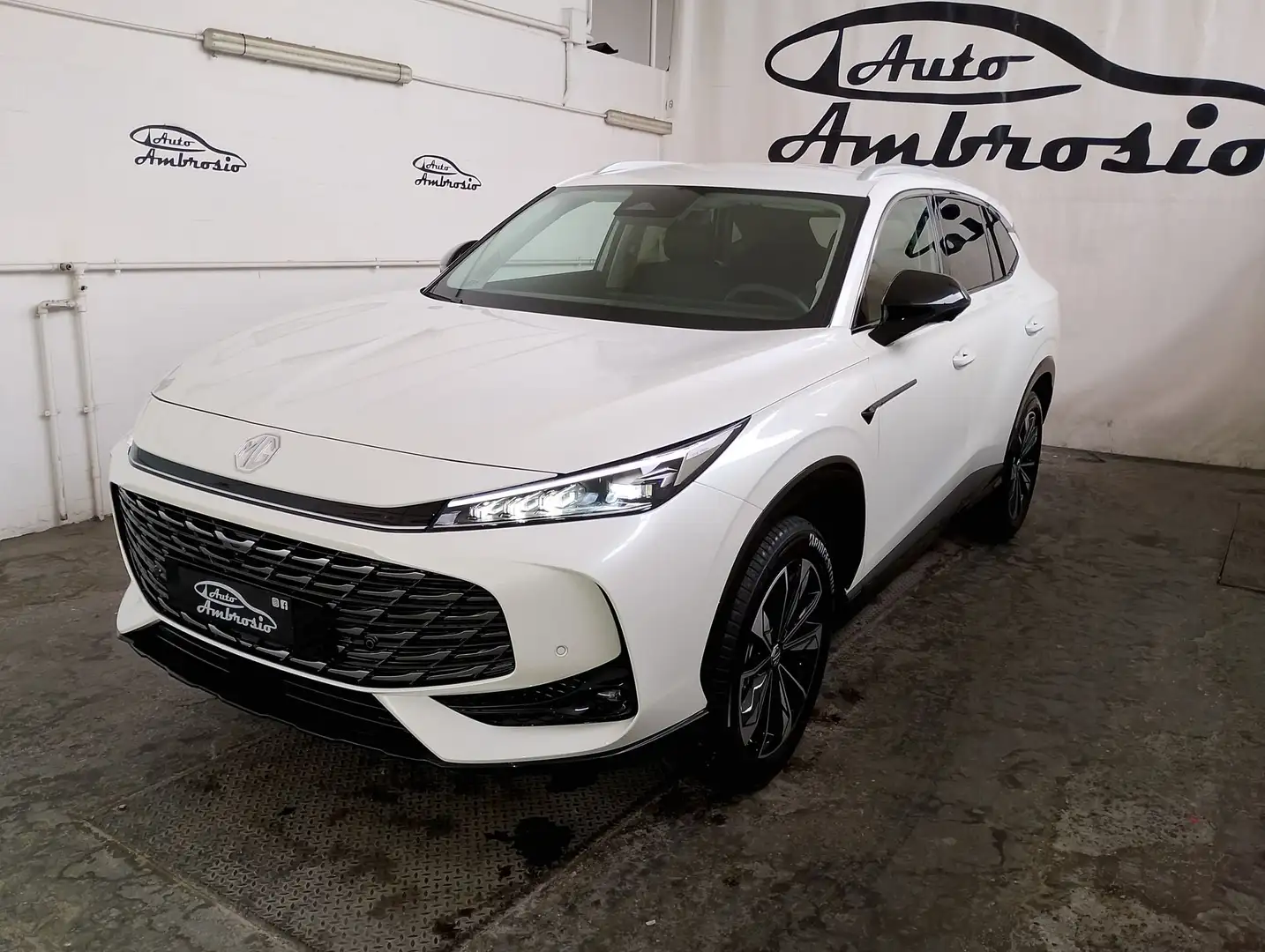 MG HS 1.5T-GDI AT Luxury  TUA DA 329,00 EURO AL MESE Wit - 1