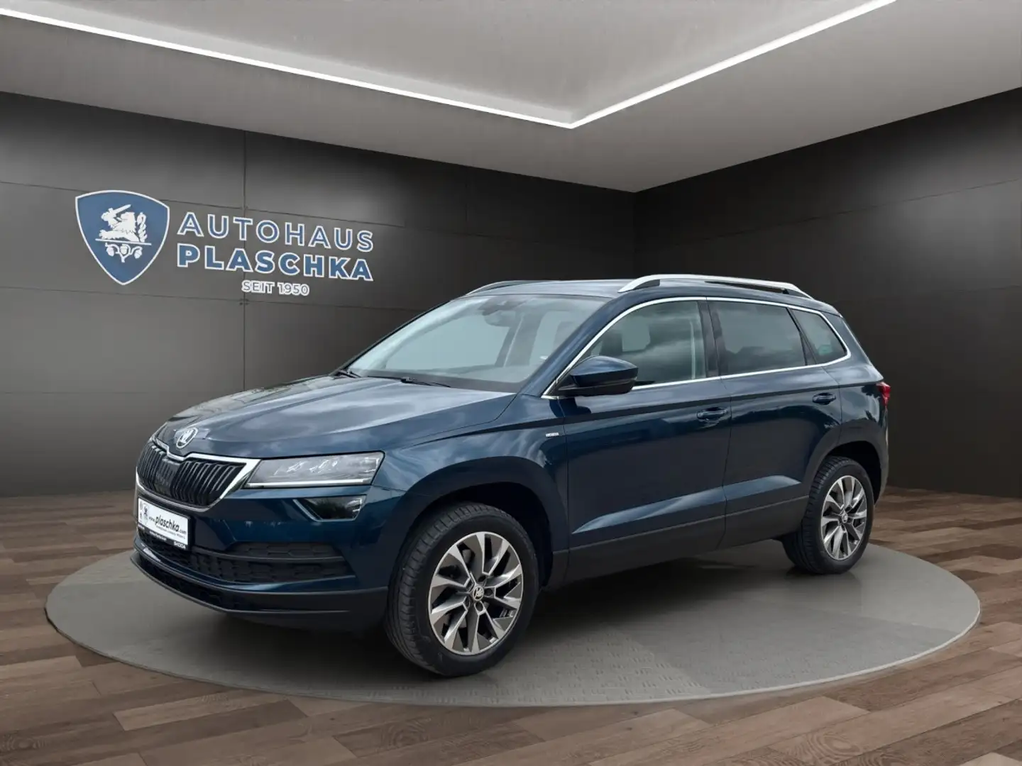 Skoda Karoq 2.0 TDI Clever PDC+AHK+NAVI Klima Navi Blau - 1