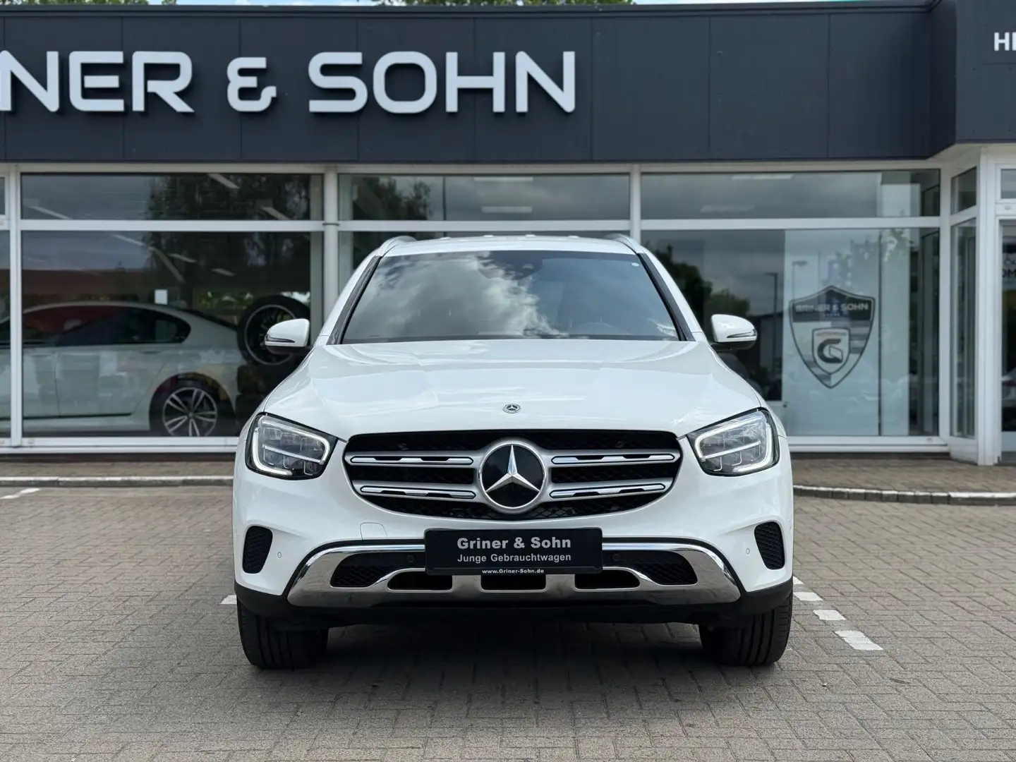 Mercedes-Benz GLC 220 d 4Matic,AMG,Wide,Ambiente,Stand-H,3,49 Weiß - 2