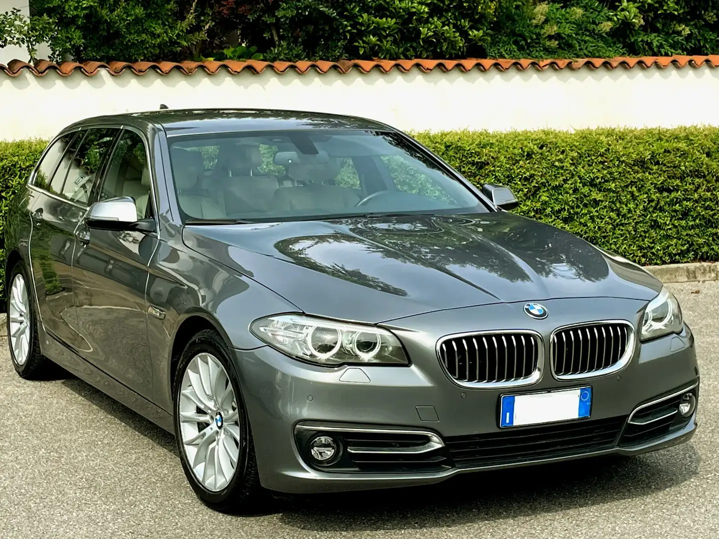 BMW 520 D aut.-P.Beige,Navi,Led-Tagl. BMW-U.Propr-2017 Szürke - 2