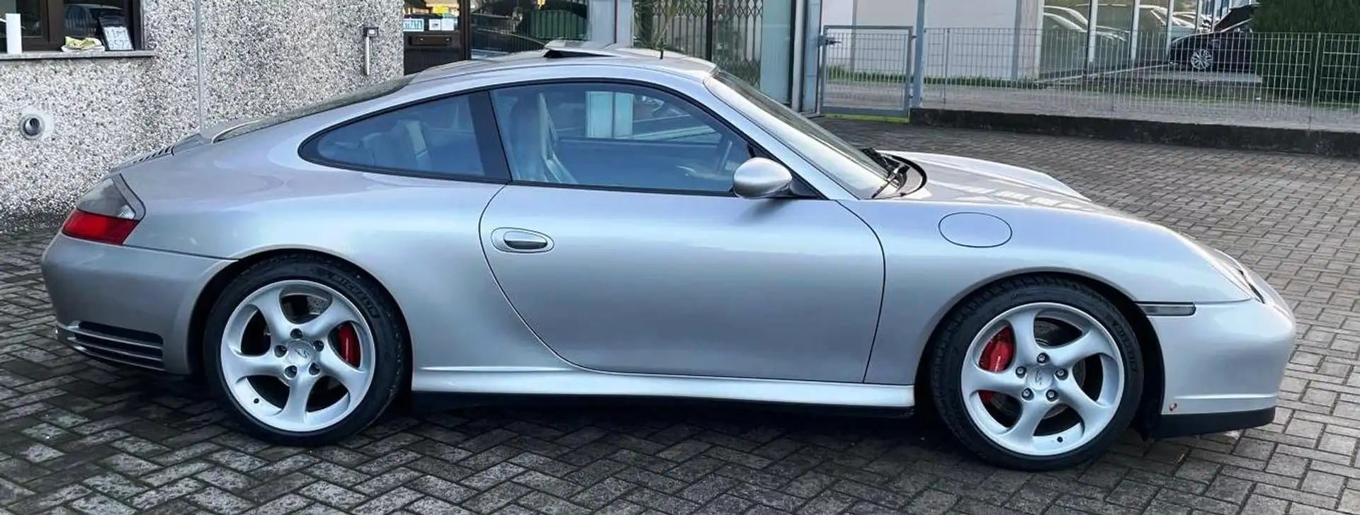 Porsche 996 911 Carrera 4S Coupé TIP TRONIC - PARI AL NUOVO Silber - 2