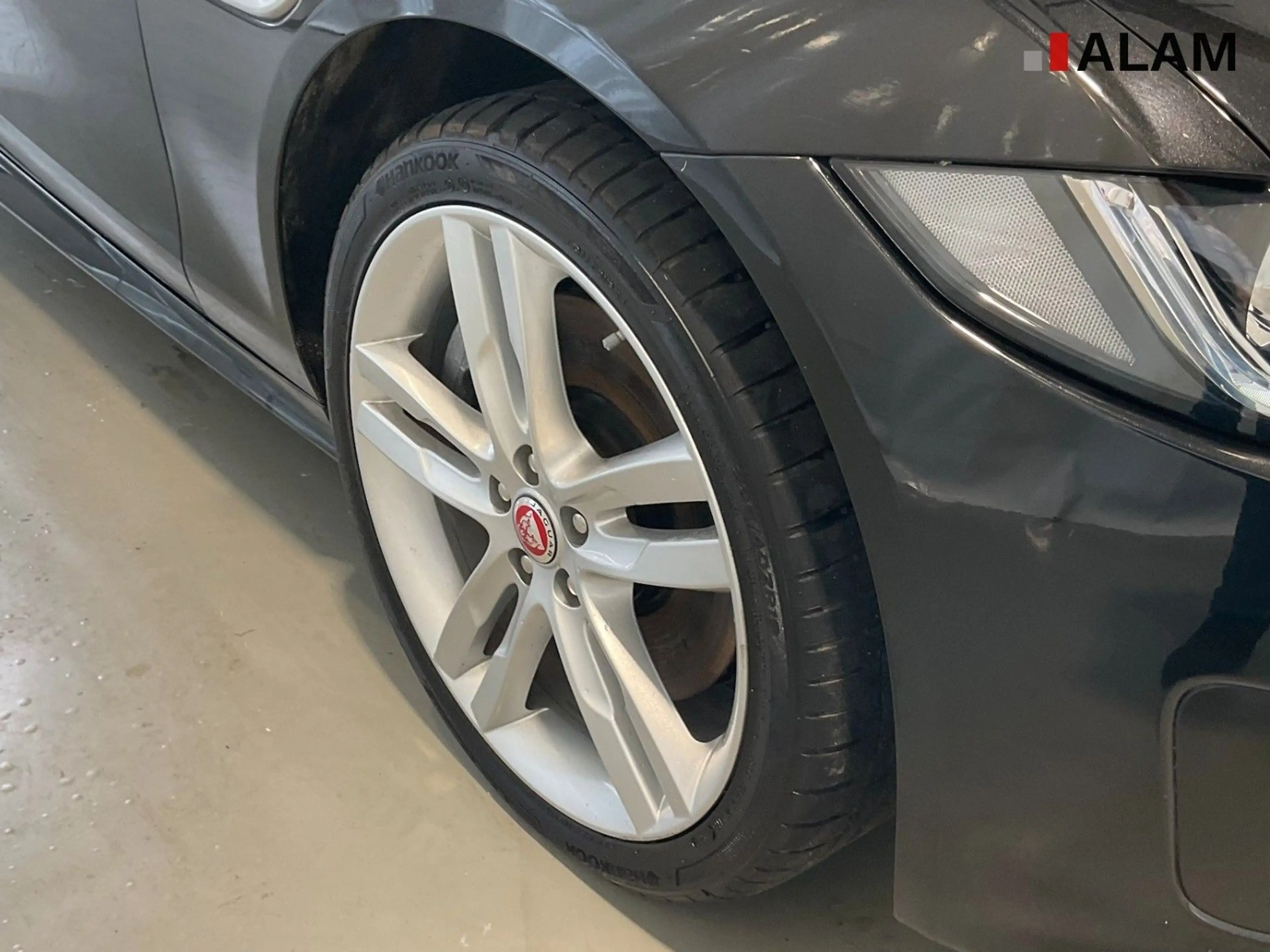 Jaguar XE R-Sport AWD Lane LED Navi RFK SHZ ViCo — photo 8