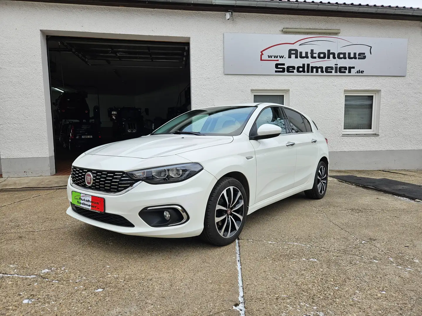 Fiat Tipo Lounge Weiß - 1