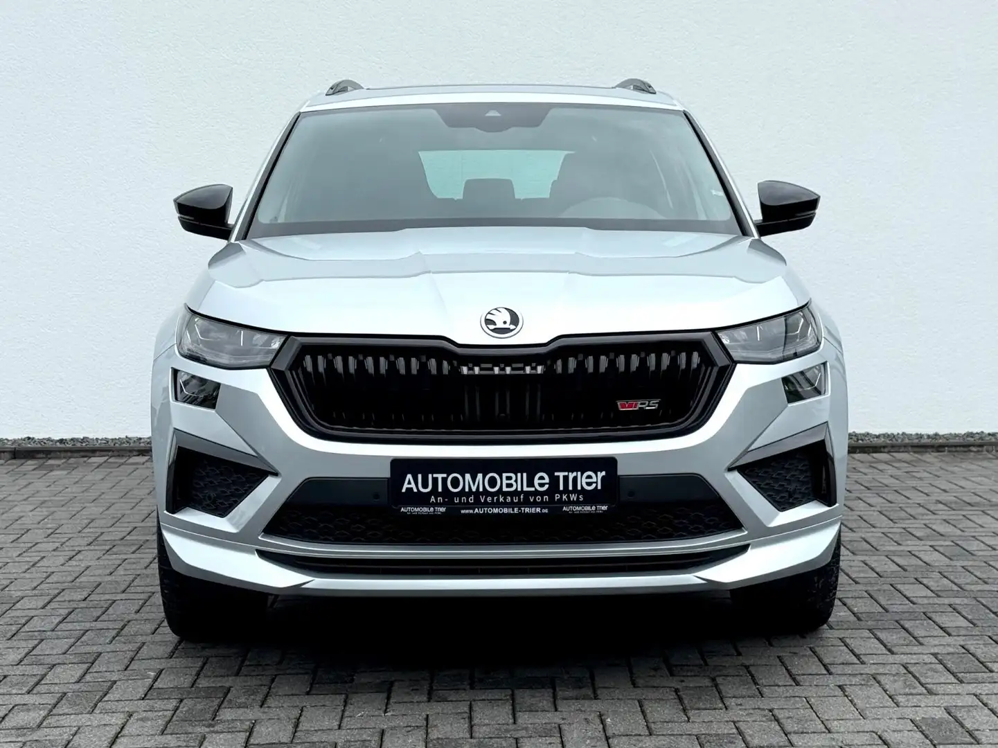 Skoda Kodiaq RS 2.0 TSI DSG 4x4 /7.SITZER/CARPLAY/PANO Stříbrná - 2