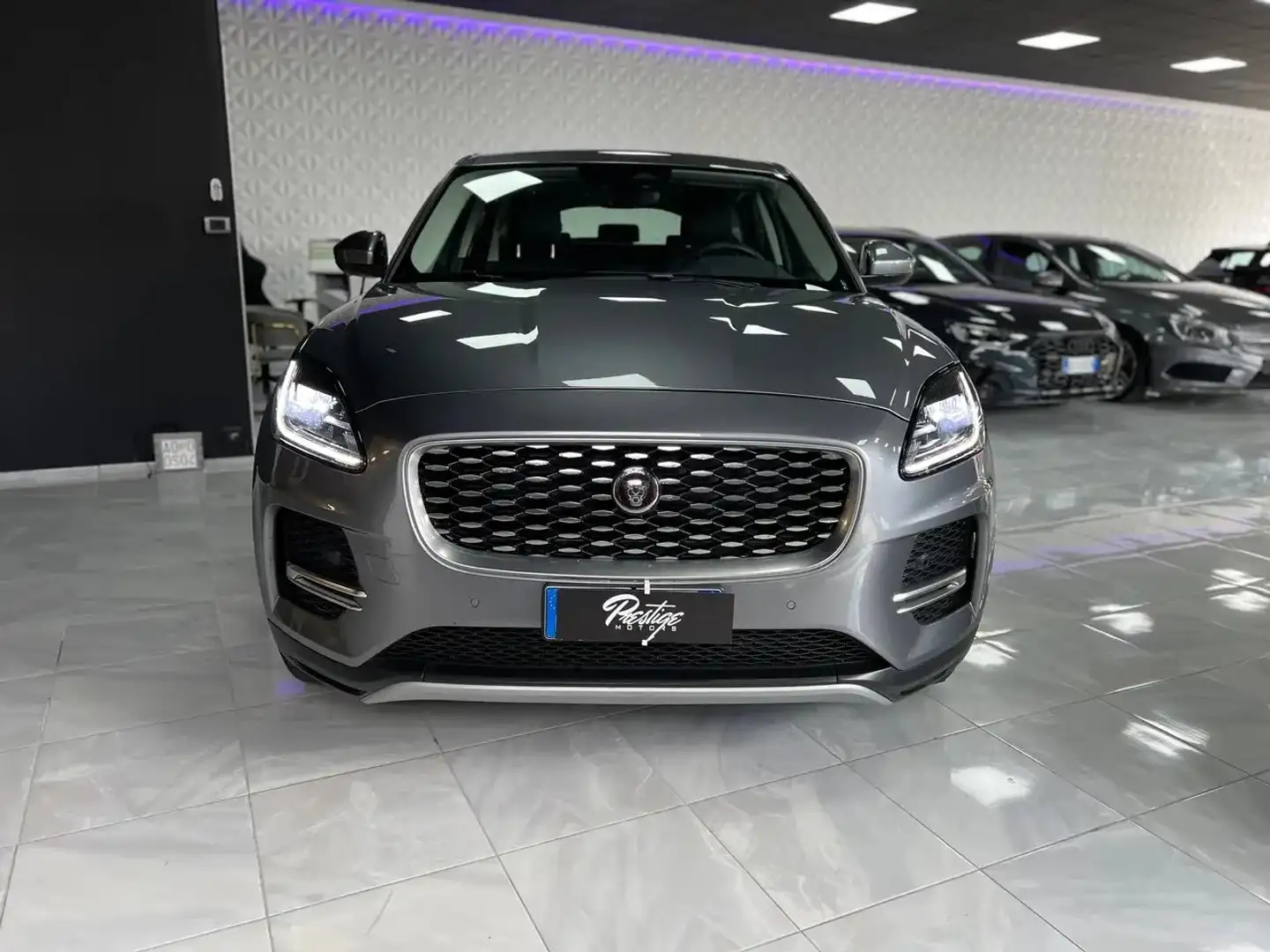 Jaguar E-Pace E-Pace 2.0 i4 mhev R-Dynamic HSE awd 200cv auto Grigio - 2