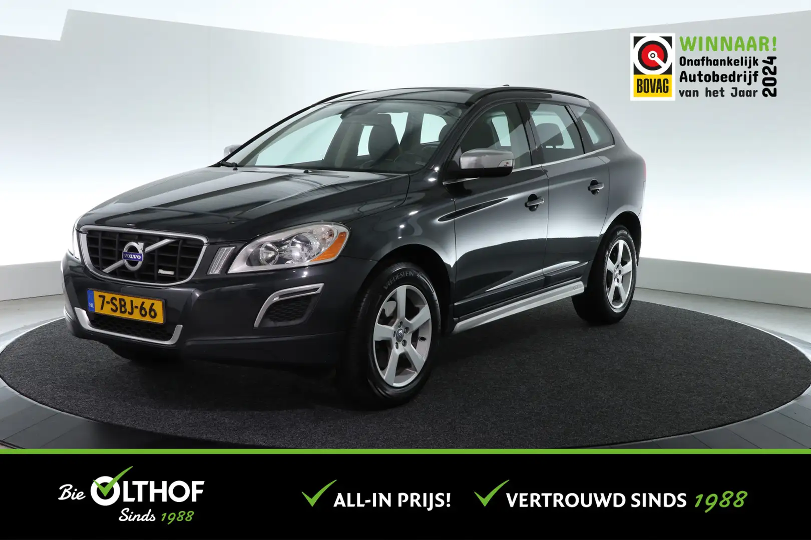Volvo XC60 3.2 AWD R-Design | TREKHAAK | STOELVERW. | Šedá - 1