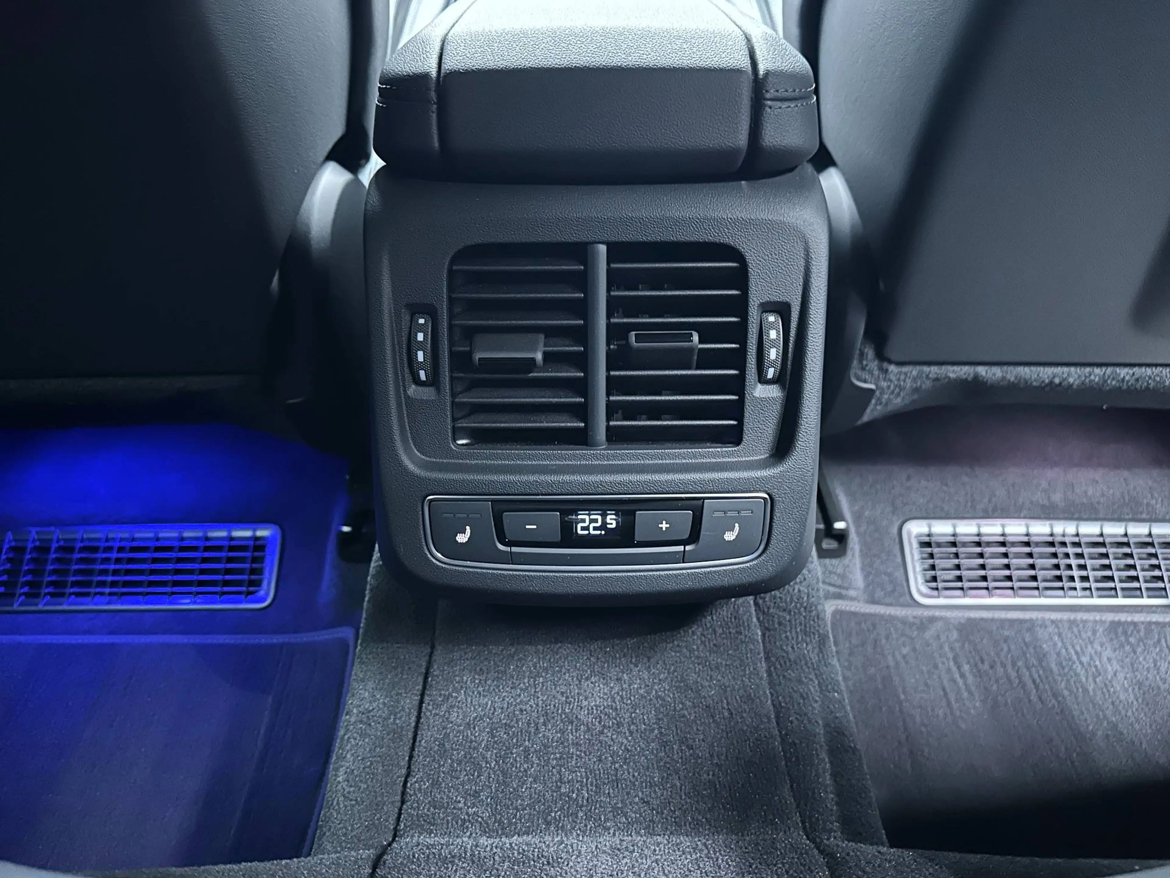 Audi e-tron GT quattro *Garantie 2029*CARBON*21Zoll*LASER*HuD* — photo 34