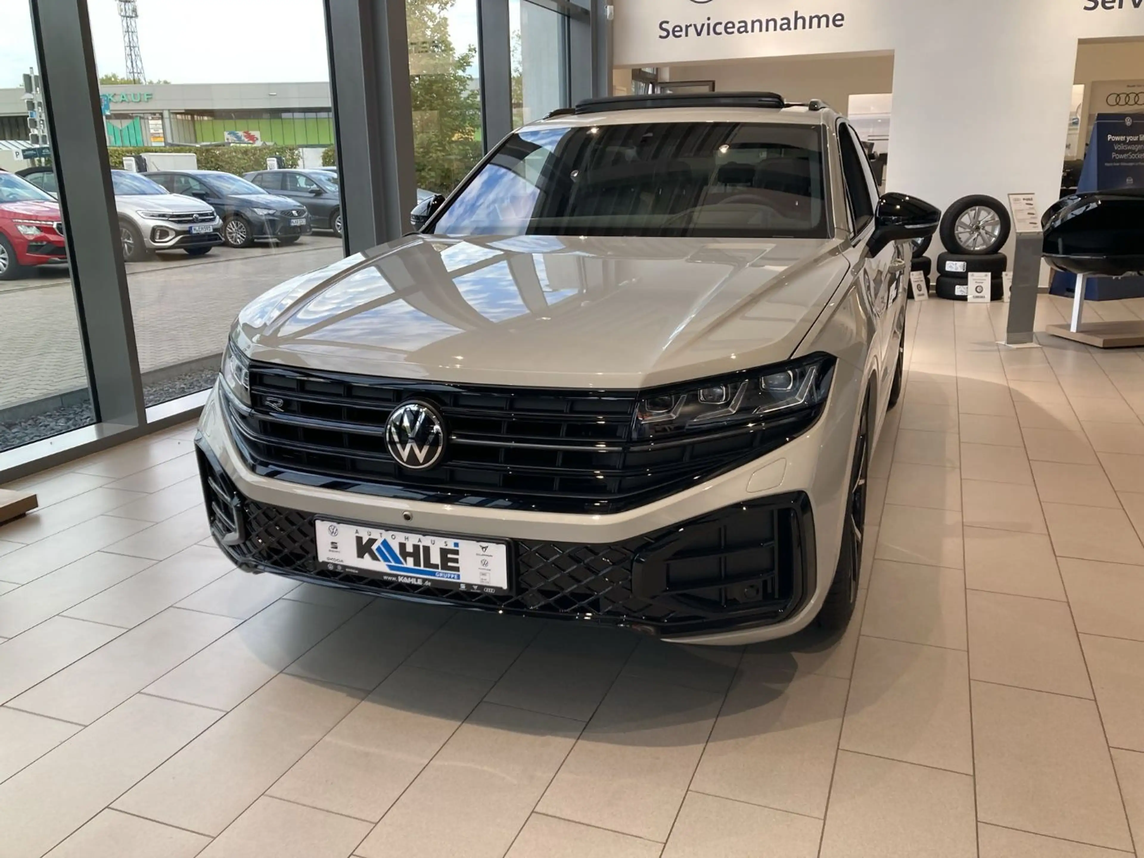 Volkswagen Touareg 3.0TDI 4MOTION R-Line FINAL EDITION — photo 4
