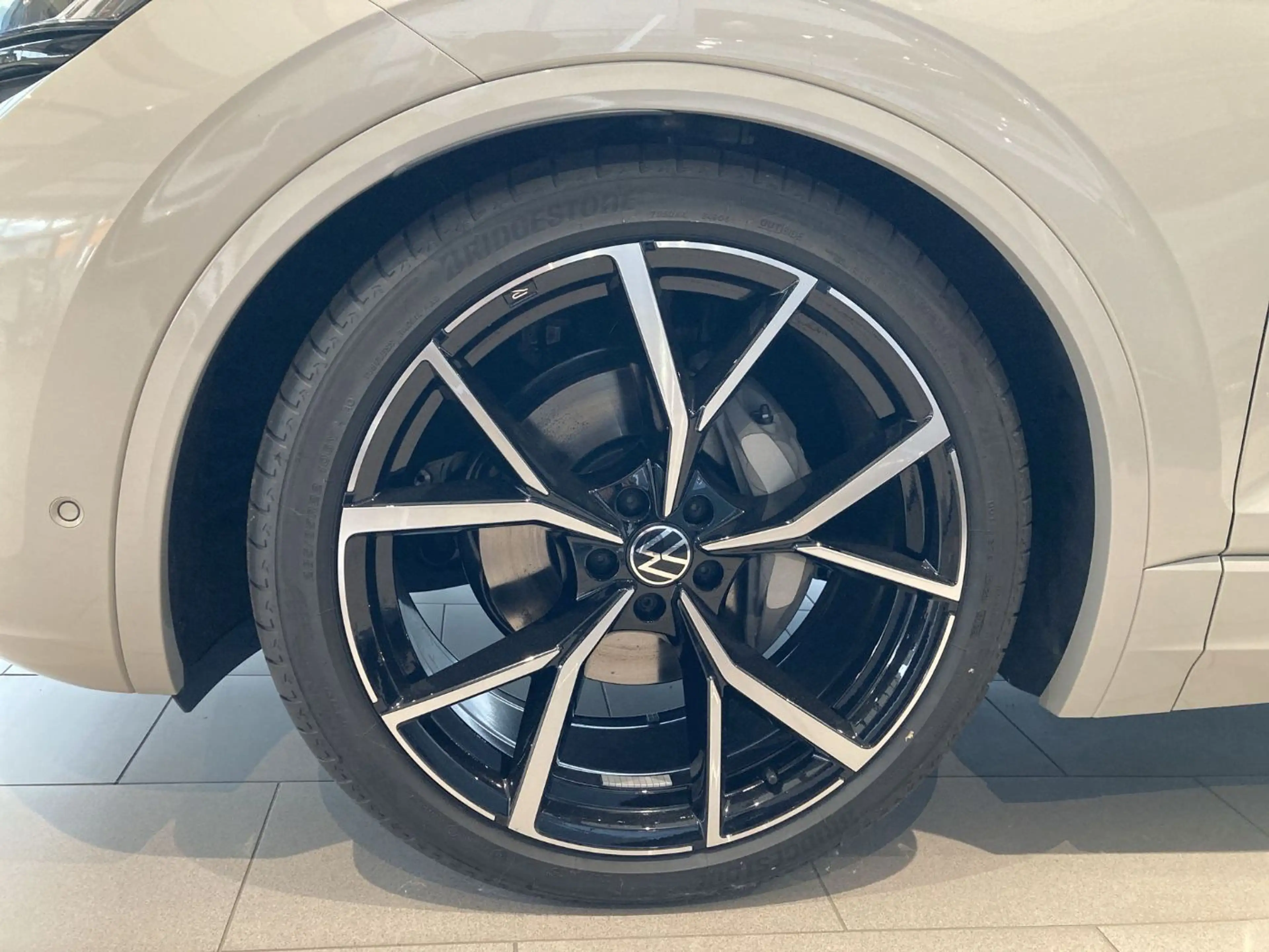 Volkswagen Touareg 3.0TDI 4MOTION R-Line FINAL EDITION — photo 10