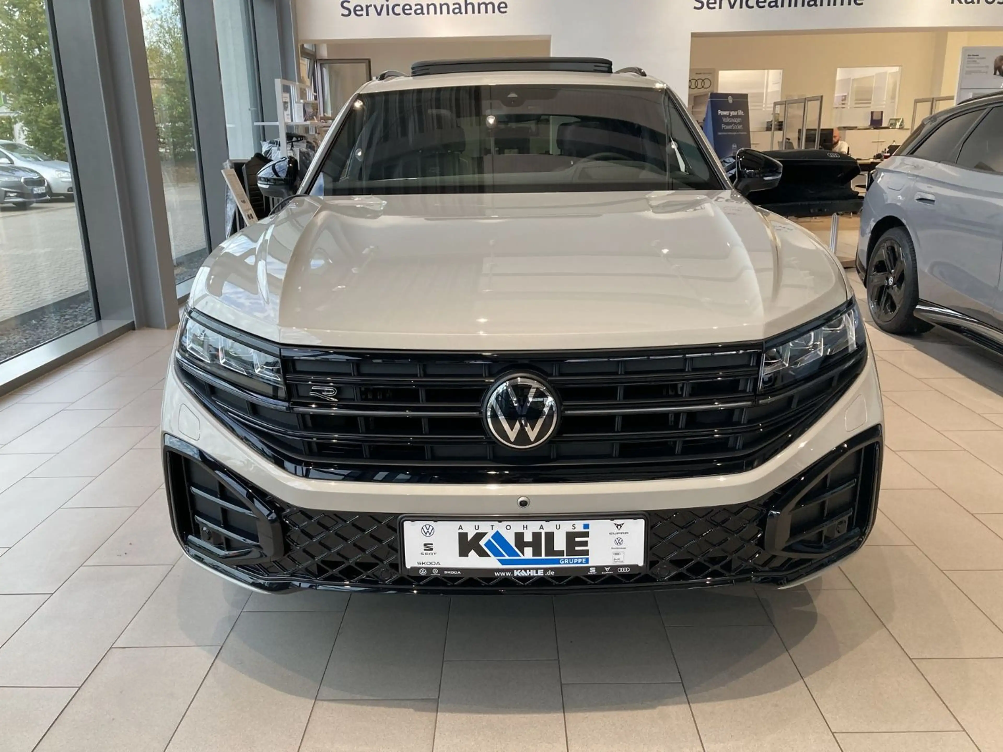 Volkswagen Touareg 3.0TDI 4MOTION R-Line FINAL EDITION — photo 3