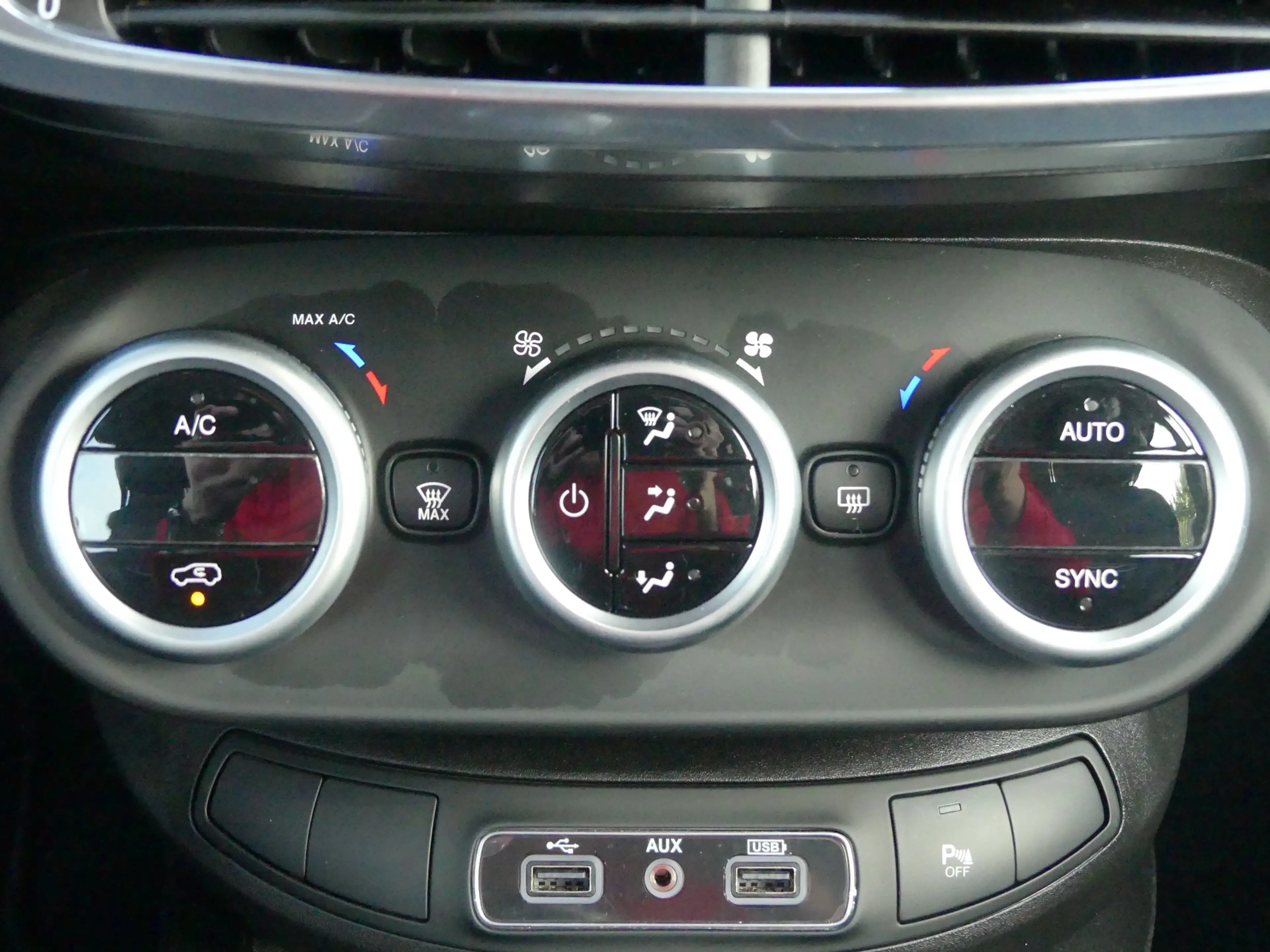 Fiat 500X 1.0 120th LED Tempomat Sitzheizung PDC USB — photo 15