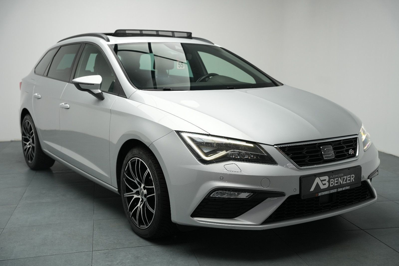 SEAT Leon ST FR//ACC/LED/PANORAMA/APPLE-CAR/KAMERA
