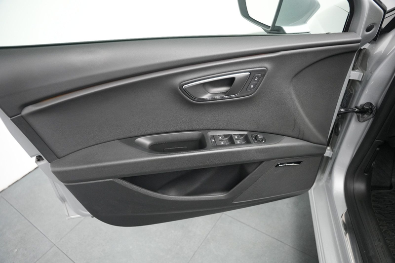 SEAT Leon ST FR//ACC/LED/PANORAMA/APPLE-CAR/KAMERA — photo 12