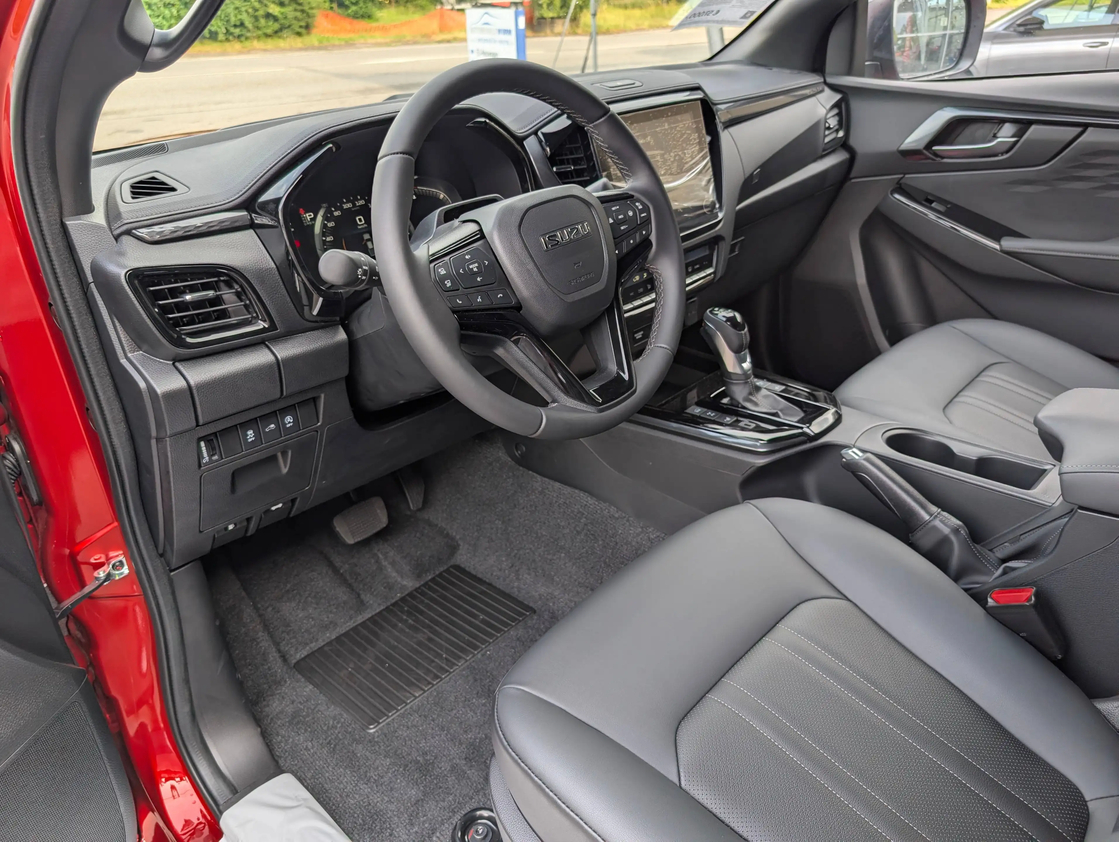 Isuzu D-Max D-Max 2.2 Double Cab 4WD AT V-Cross *JAGD*GEWERBE*FORST usw.* — photo 9