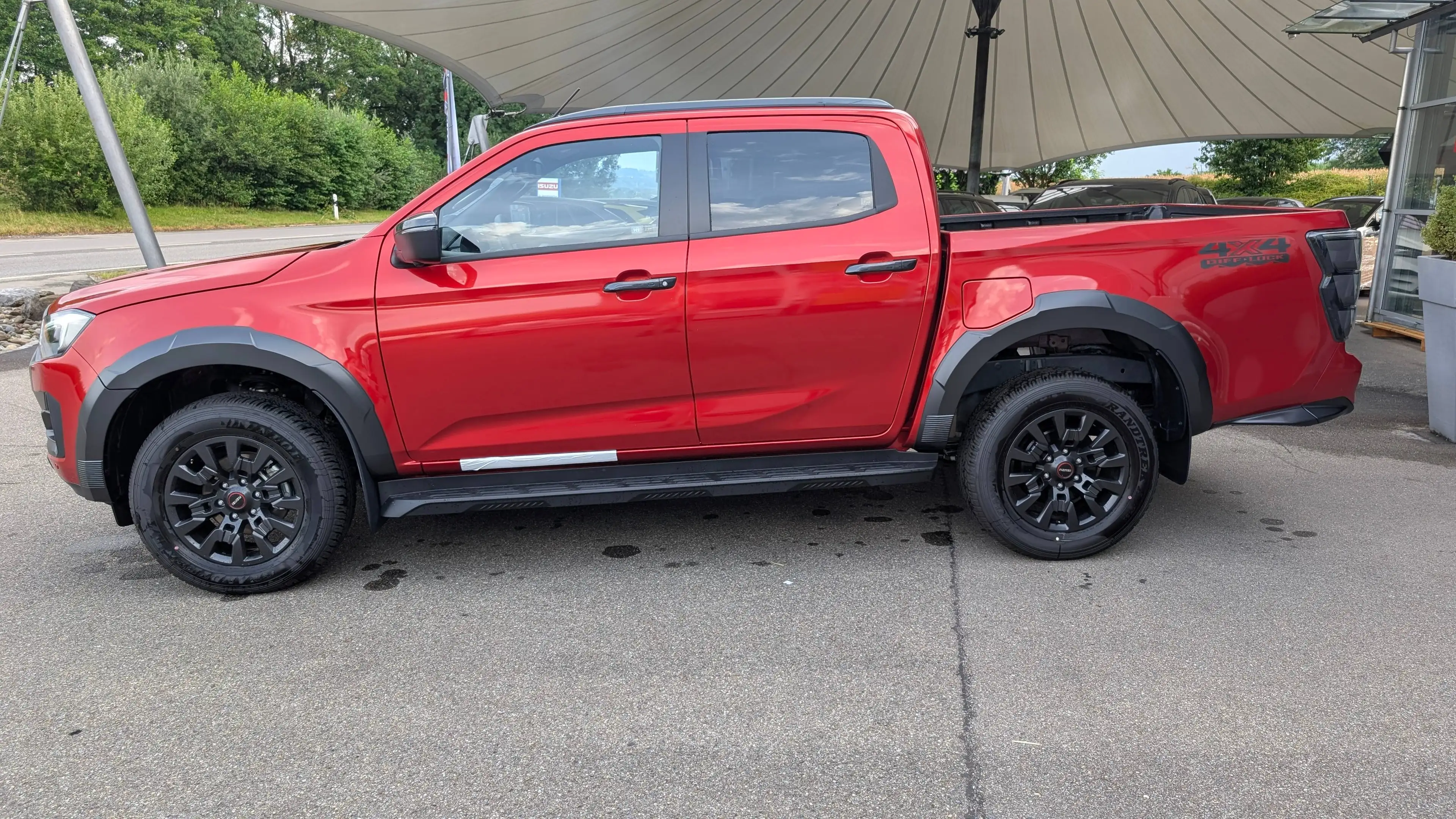 Isuzu D-Max D-Max 2.2 Double Cab 4WD AT V-Cross *JAGD*GEWERBE*FORST usw.* — photo 3