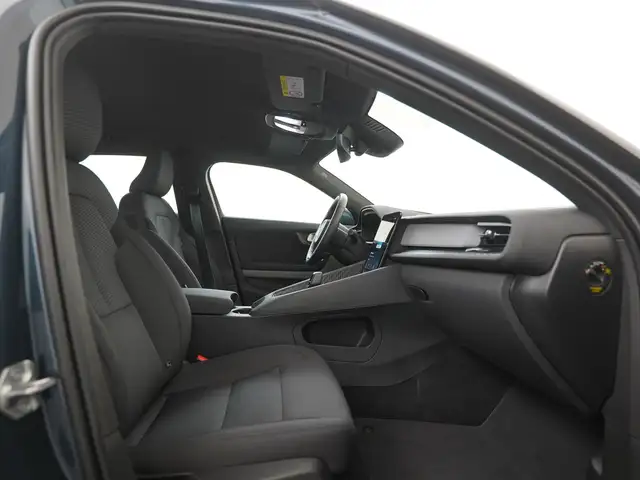 Polestar 2 view 3